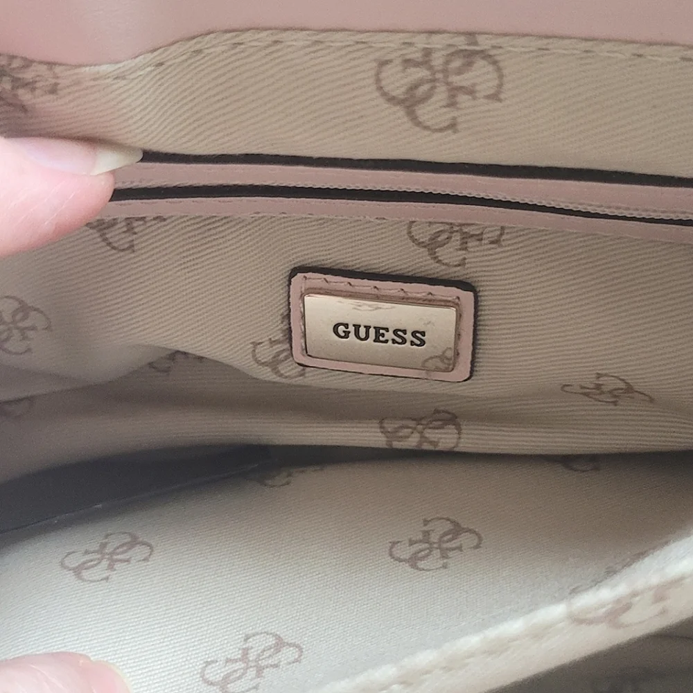 VINTAGE GUESS QUILTED PURSE - Picture 7 of 10
